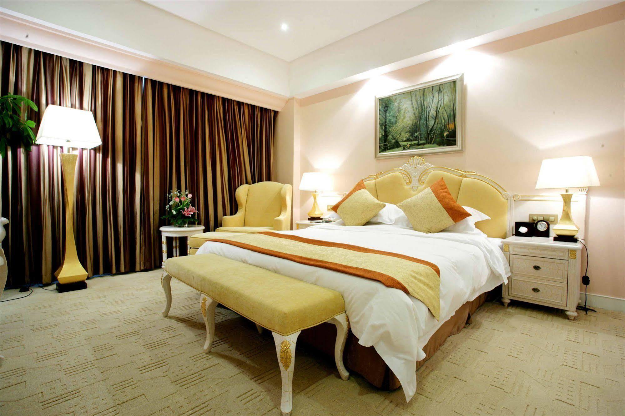 Отель Grand Trustel Mandarin Garden Нанкин Экстерьер фото